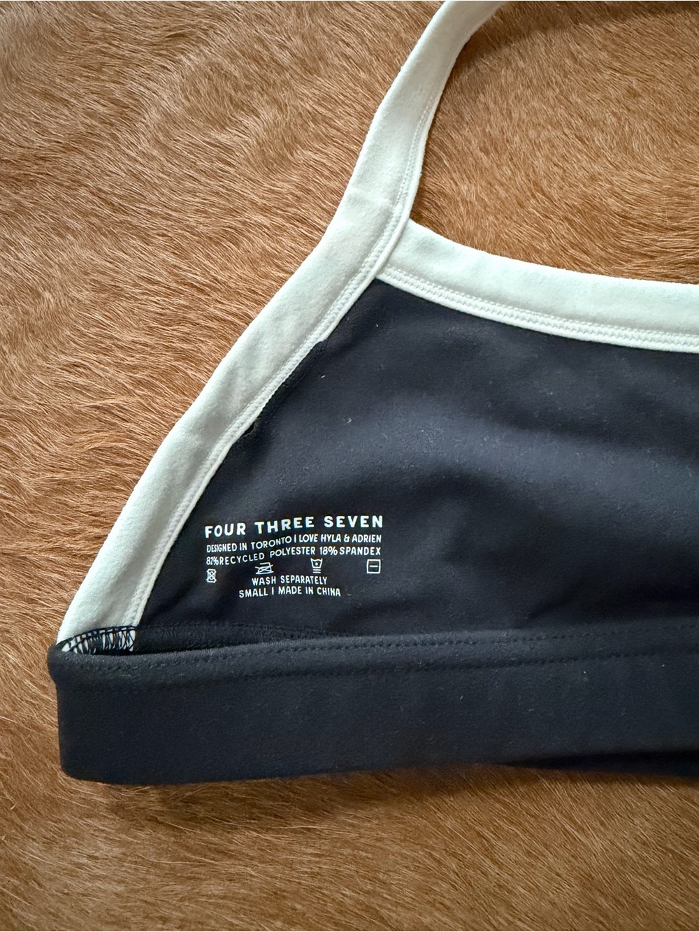 437 The Halter Sports Bra Crop Top black cream white small XS - Picture 3 of 5